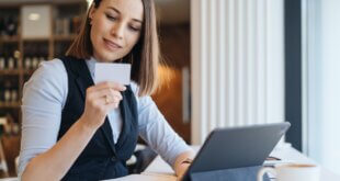 woman with online payment